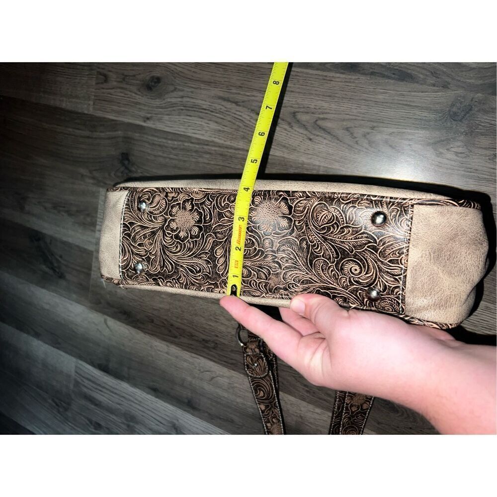 Woman’s Brown/Tan Western Purse Shoulder Purse - Picture 9 of 9